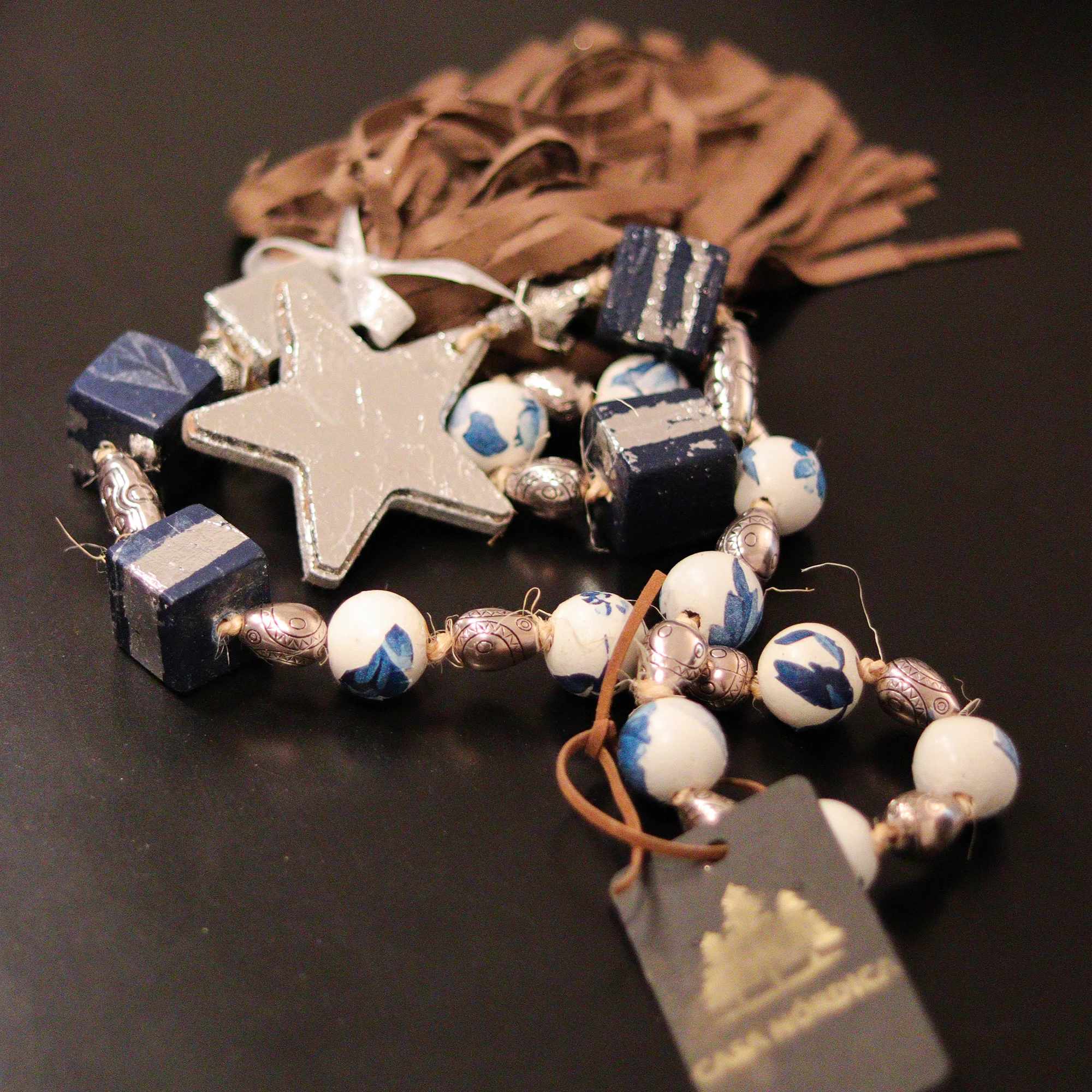 Collar de Mesa Estrella de Madera con Borla de Polipiel