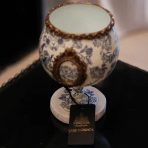 Copón Barroco de Cristal con Molduras Doradas y Base de Madera