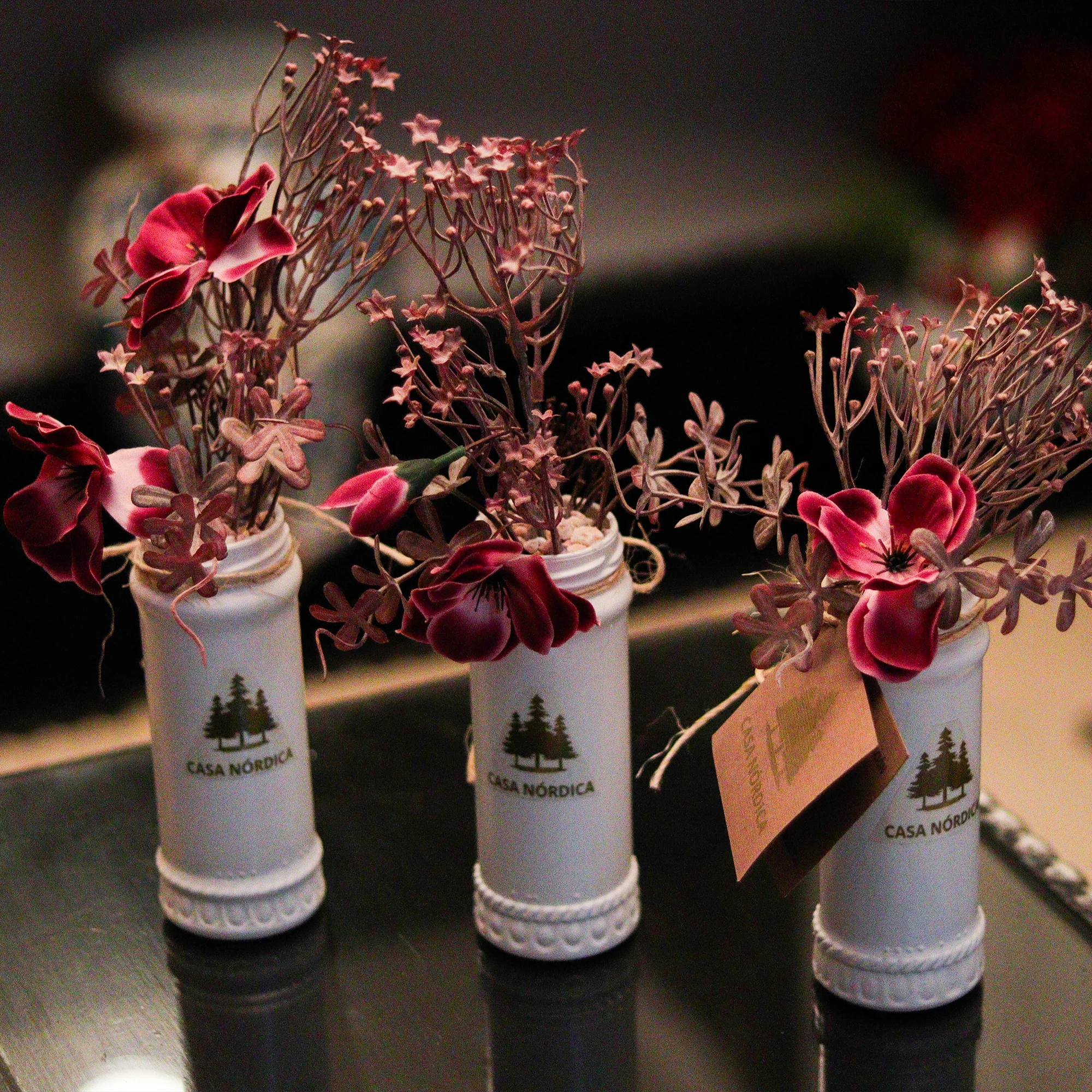 Florero Mini Granate de Cristal con Flores Decorativas - Image 4